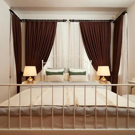 Apartamento Historic High-ceiling 2-flat Combo - Taksim