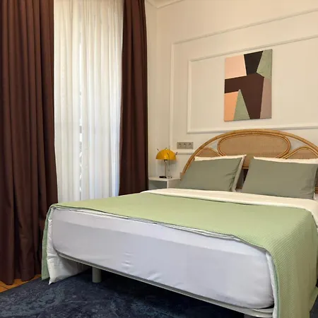 Historic High-ceiling 2-flat Combo - Taksim Istambul