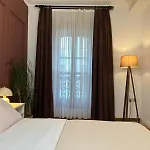 Historic High-ceiling 2-flat Combo - Taksim Apartment *