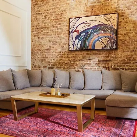 Spacious 3br W Elevator&ac In Taksim *