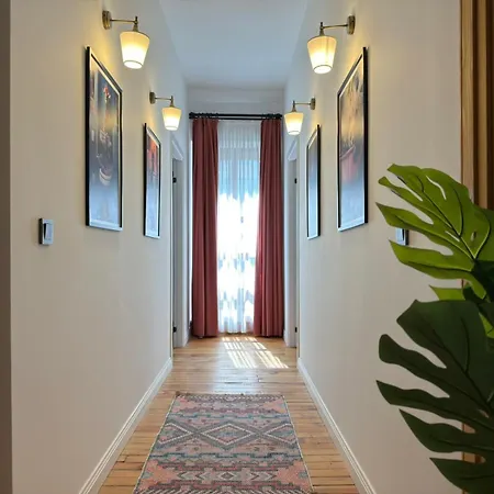 Historic High-ceiling 2-flat Combo - Taksim Istambul