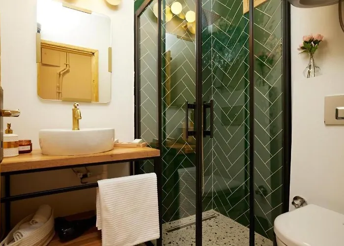 Daire Historic High-ceiling 2-flat Combo - Taksim