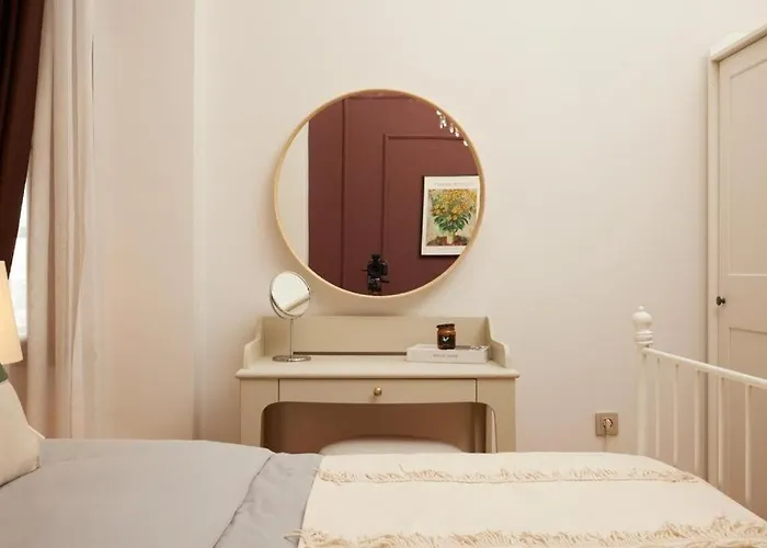 Historic High-ceiling 2-flat Combo - Taksim Daire İstanbul