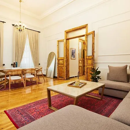 Appartement Spacious 3br W Elevator&ac In Taksim