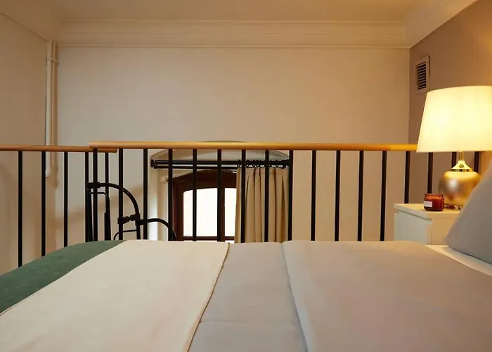 Historic High-ceiling 2-flat Combo - Taksim Διαμέρισμα